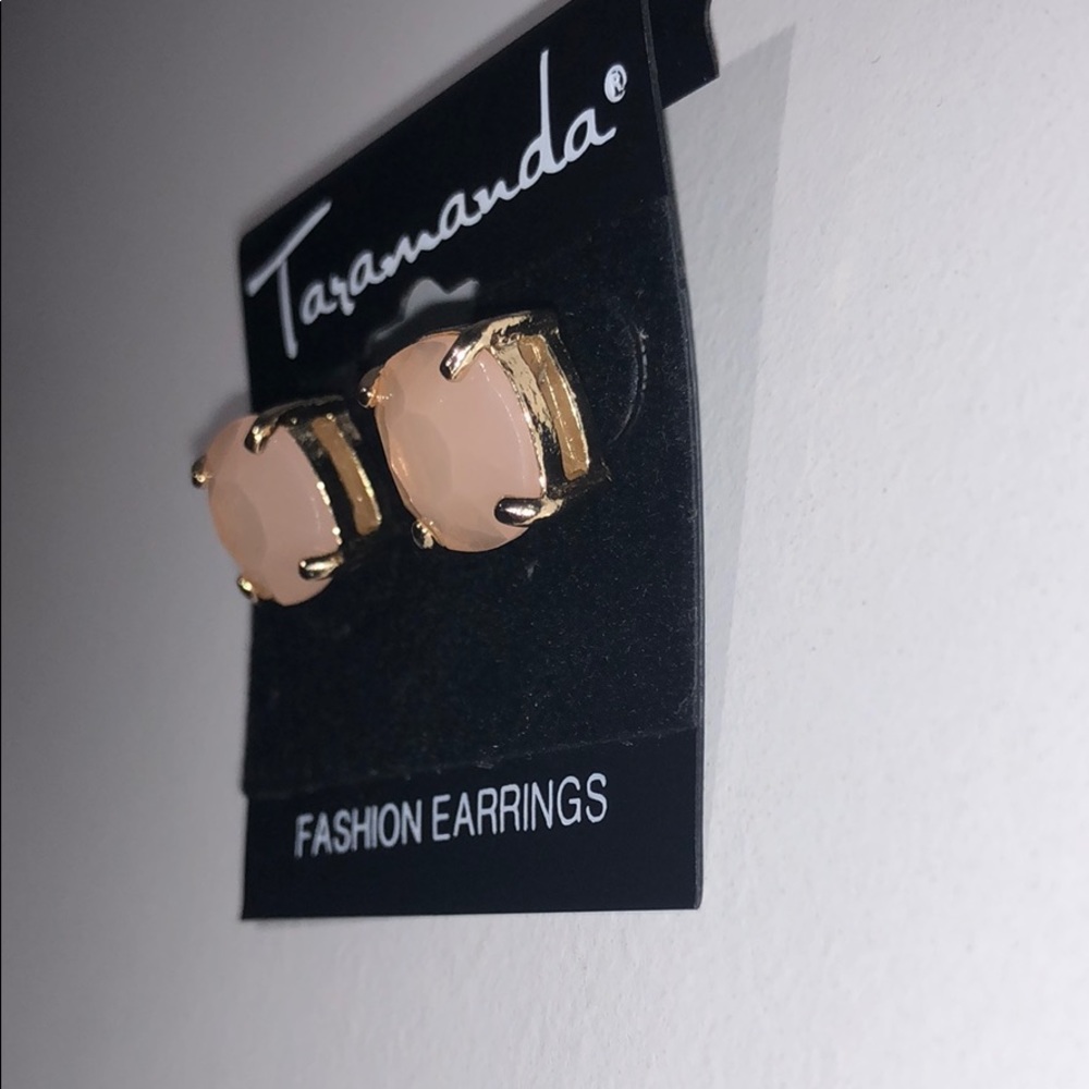 Taramanda Rose Gold Stud Earring - Picture 2 of 3